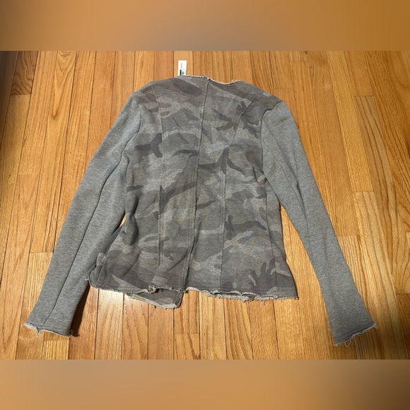 NWT Drew Camo Grey Women's Jacket Size Small - Picture 7 of 7